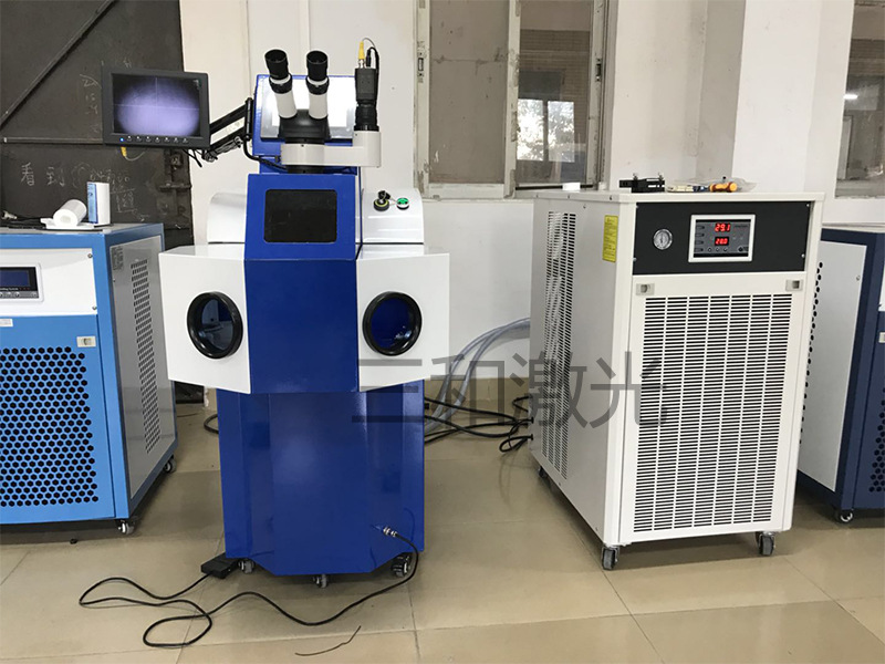 2、哪一位高人覺得塑料焊接的生產流程?。? style=