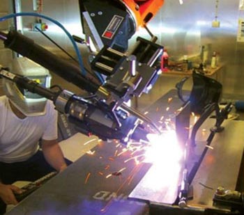 2、激光器焊接設(shè)備在操作過程中會(huì)對人體健康造成輻射嗎